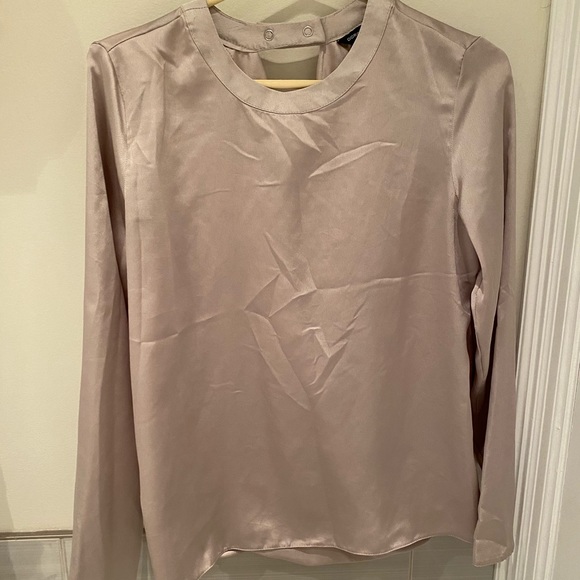 Satin Open Back Blouse With Snap Buttons - Picture 2 of 3